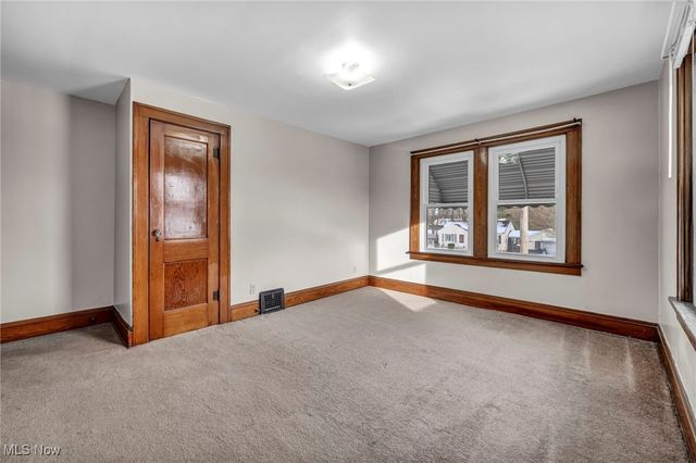 9430 Columbia Road, Olmsted Falls, OH 44138