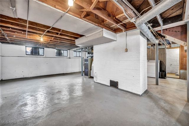 9430 Columbia Road, Olmsted Falls, OH 44138