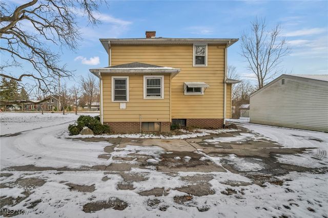 9430 Columbia Road, Olmsted Falls, OH 44138