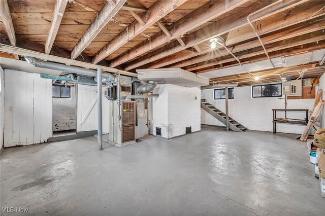 9430 Columbia Road, Olmsted Falls, OH 44138