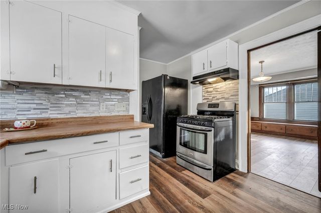 9430 Columbia Road, Olmsted Falls, OH 44138