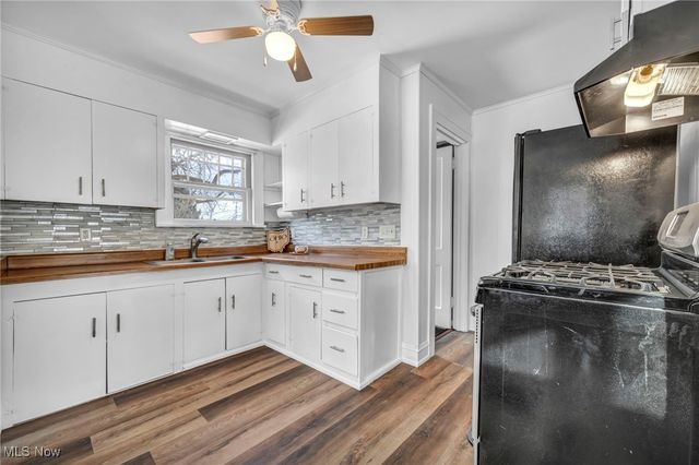 9430 Columbia Road, Olmsted Falls, OH 44138