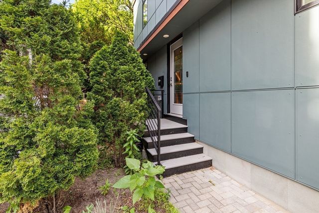 55 Reed Street 55, Cambridge, MA 02140