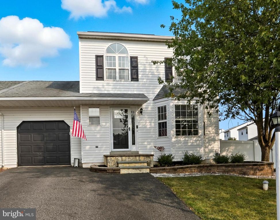 111 MERION DR, Royersford, PA 19468