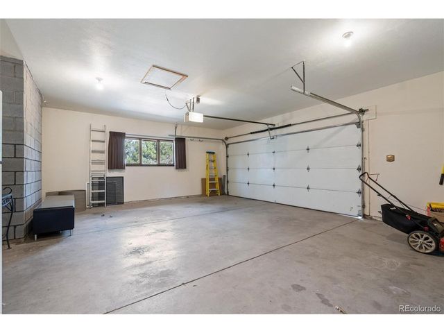 9748 Yukon Ct, Broomfield, CO 80021