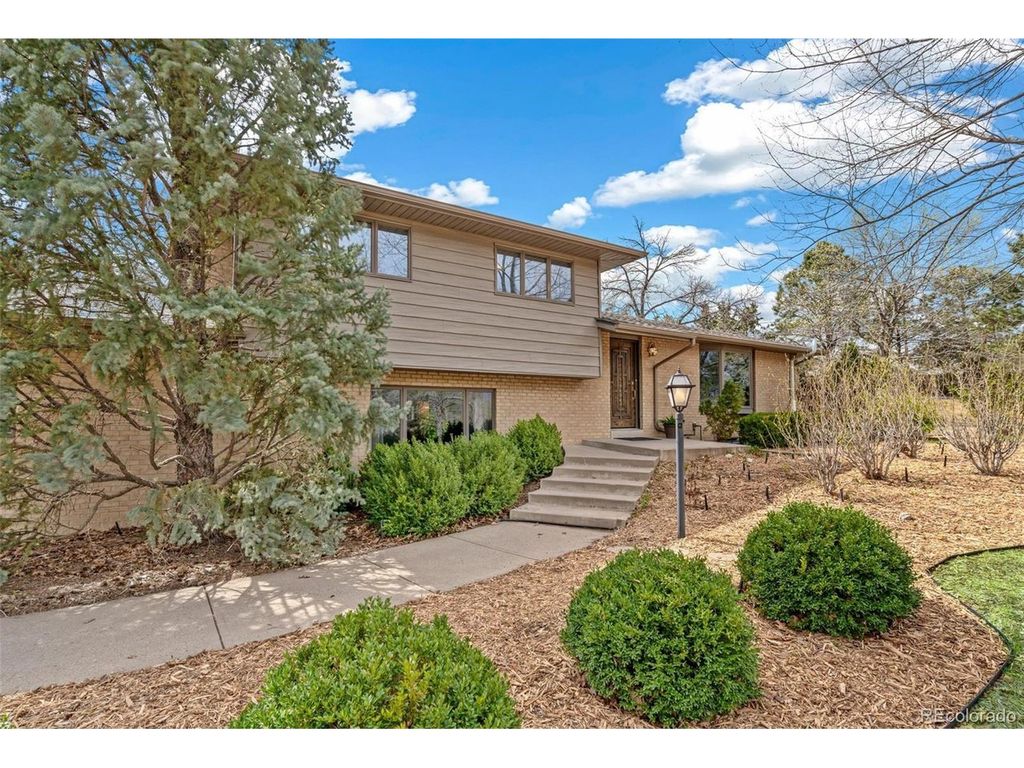 9748 Yukon Ct, Broomfield, CO 80021