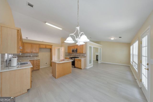 1202 Pecan Grove Place, Lawrenceville, GA 30046