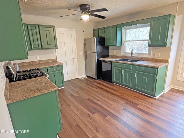 2041 NW Valley Hills Lane, Cleveland, TN 37311