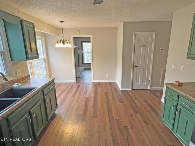 2041 NW Valley Hills Lane, Cleveland, TN 37311