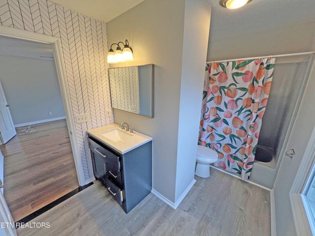 2041 NW Valley Hills Lane, Cleveland, TN 37311