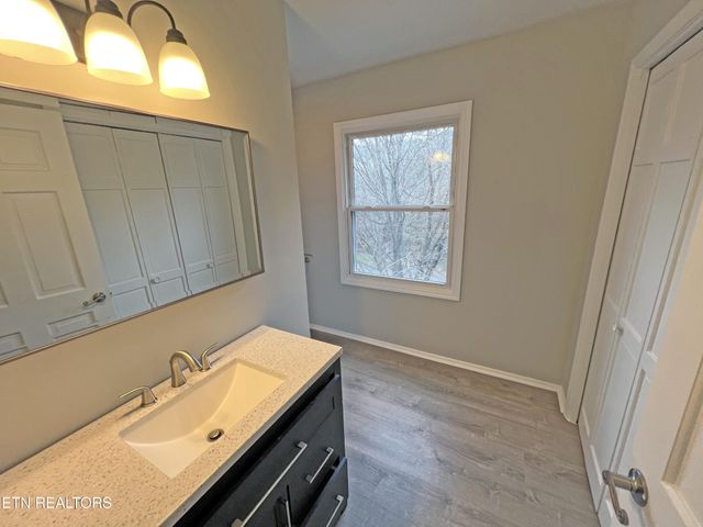 2041 NW Valley Hills Lane, Cleveland, TN 37311