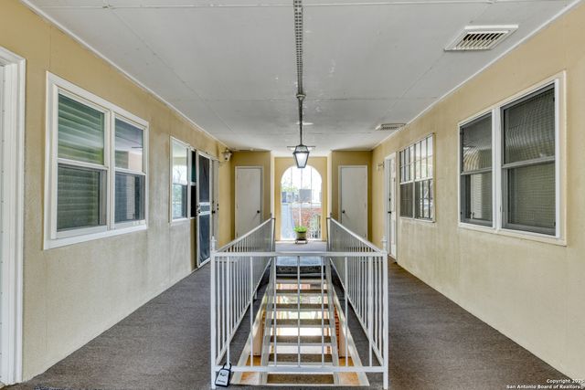 6718 Callaghan Rd Apt 307, San Antonio, TX 78229