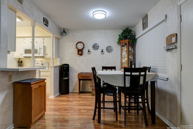 6718 Callaghan Rd Apt 307, San Antonio, TX 78229