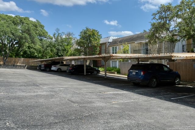 6718 Callaghan Rd Apt 307, San Antonio, TX 78229