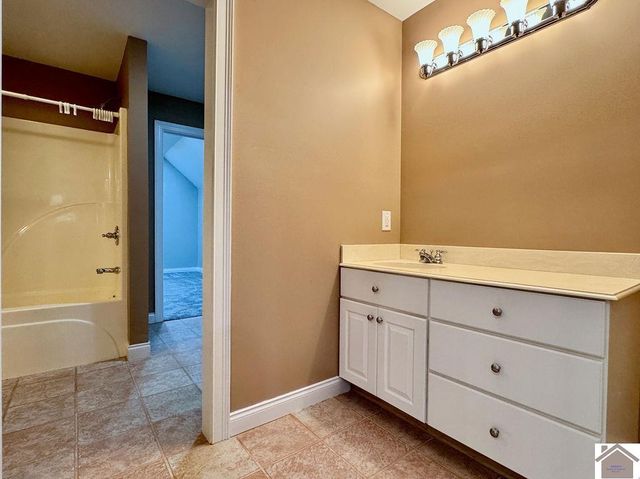 1060 Big Bear Highway, Benton, KY 42025