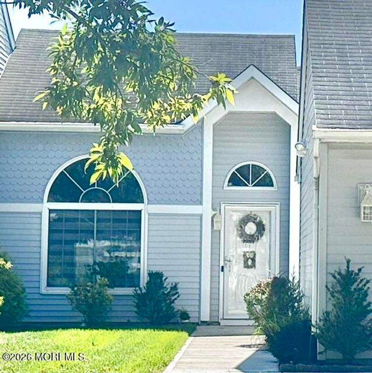 589 Madison Drive B, Monroe, NJ 08831