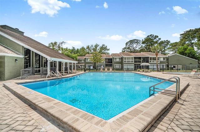 5111 EAGLESMERE DRIVE D10, Orlando, FL 32819