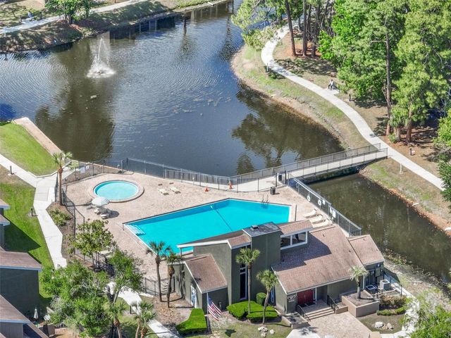 5111 EAGLESMERE DRIVE D10, Orlando, FL 32819