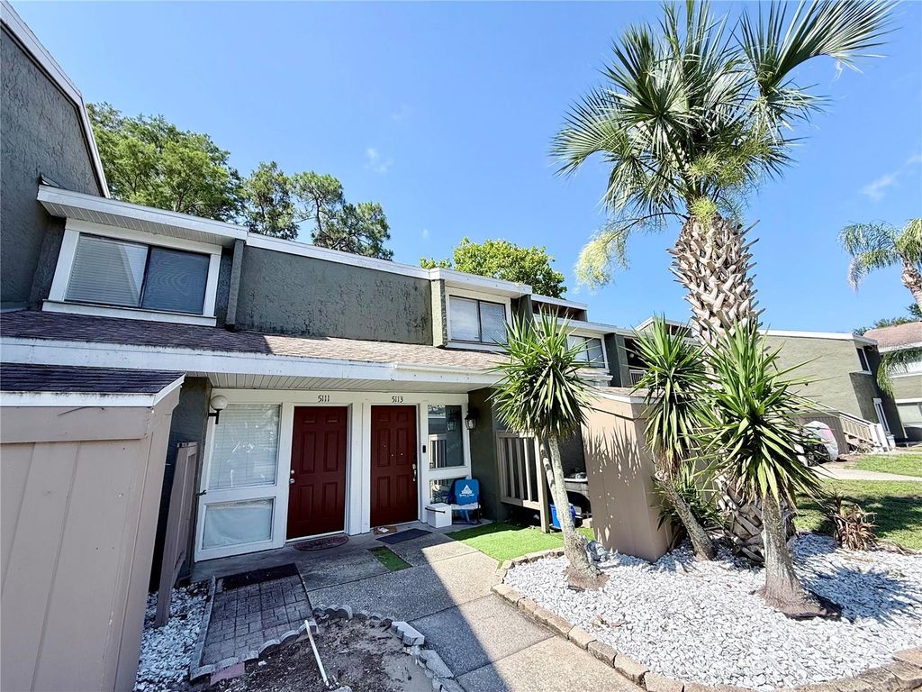 5111 EAGLESMERE DRIVE D10, Orlando, FL 32819