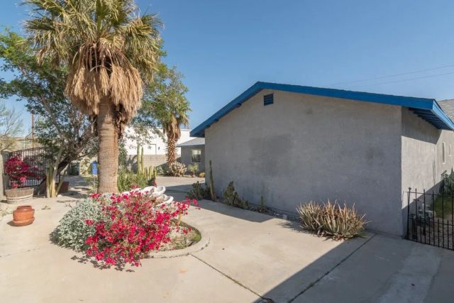 15780 La Vida, Palm Springs, CA 92262