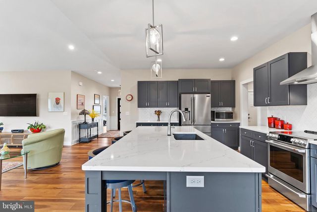 126 SOUTH MOUNTAIN DRIVE, Carlisle, PA 17013