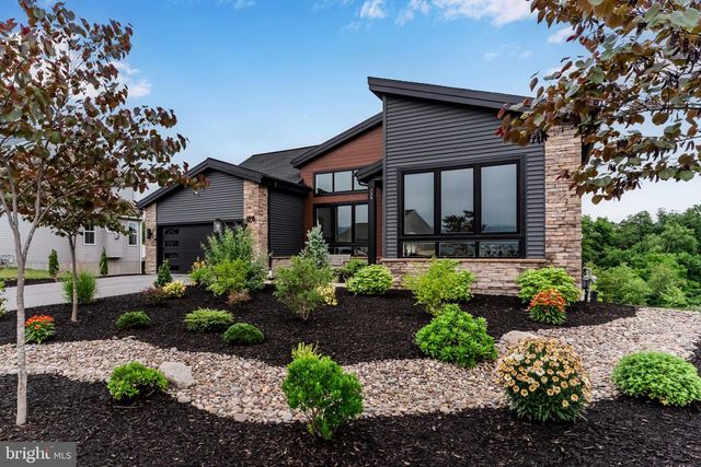 126 SOUTH MOUNTAIN DRIVE, Carlisle, PA 17013