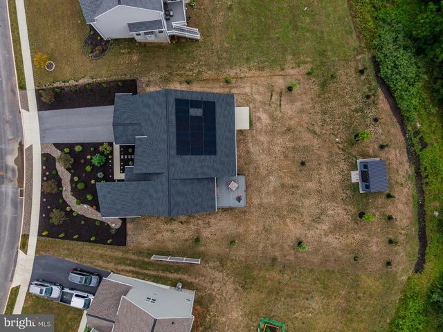 126 SOUTH MOUNTAIN DRIVE, Carlisle, PA 17013