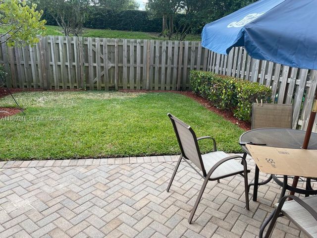 9602 S Town Parc Cir S 9602, Parkland, FL 33076