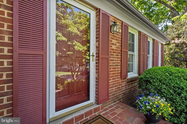 2615 THOMAS YOUNG LN, Herndon, VA 20171