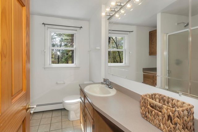 16 Cranberry Dr, Holyoke, MA 01040