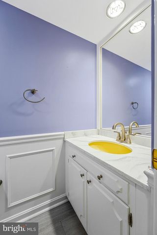 3236 CAMBRIDGE CT, Fairfax, VA 22030