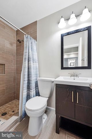 3236 CAMBRIDGE CT, Fairfax, VA 22030