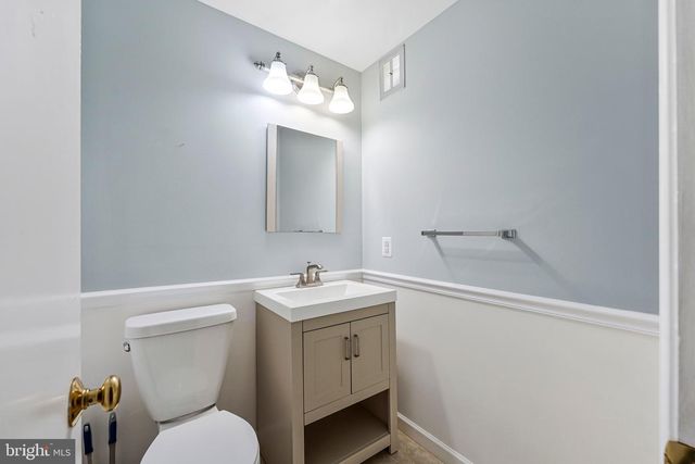 3236 CAMBRIDGE CT, Fairfax, VA 22030