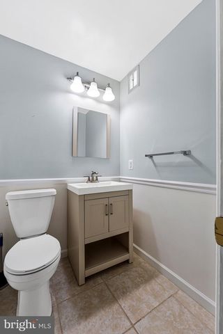 3236 CAMBRIDGE CT, Fairfax, VA 22030