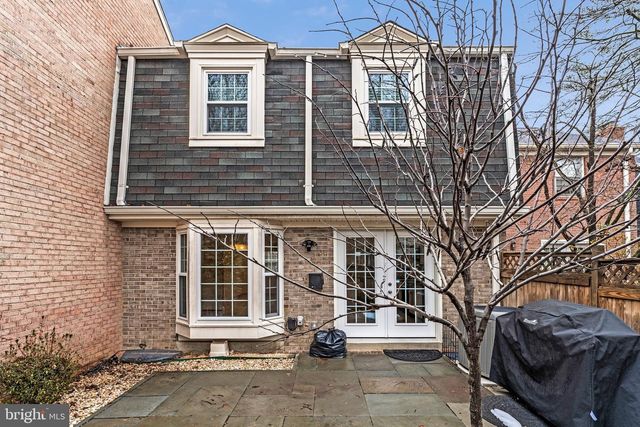 3236 CAMBRIDGE CT, Fairfax, VA 22030