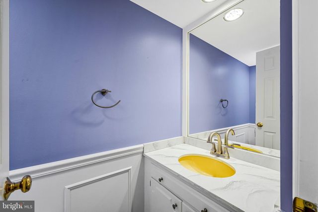 3236 CAMBRIDGE CT, Fairfax, VA 22030