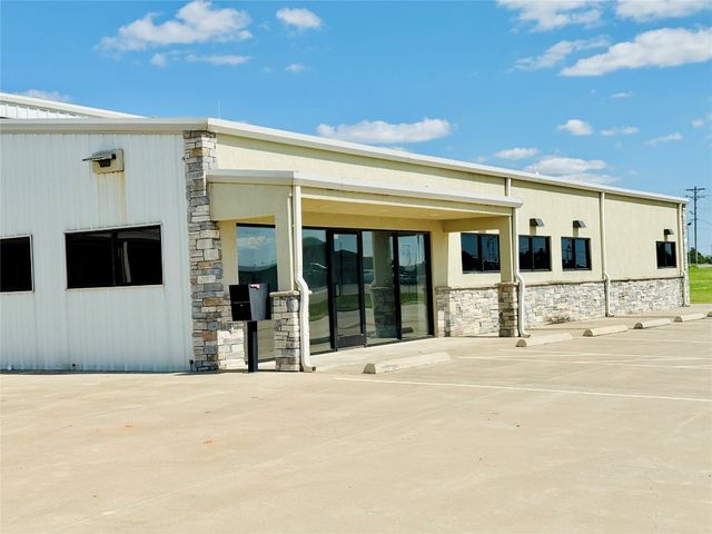 1605 E Highway 66 Street, El Reno, OK 73036