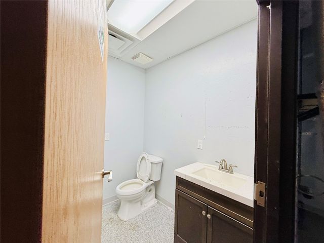 1605 E Highway 66 Street, El Reno, OK 73036