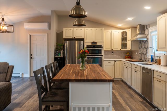 167 8th Avenue, Holtsville, NY 11742