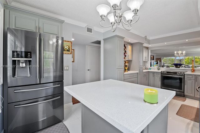 12950 SW 4th Ct 312H, Pembroke Pines, FL 33027