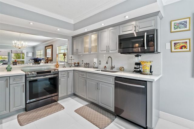 12950 SW 4th Ct 312H, Pembroke Pines, FL 33027