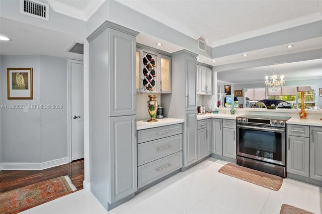 12950 SW 4th Ct 312H, Pembroke Pines, FL 33027