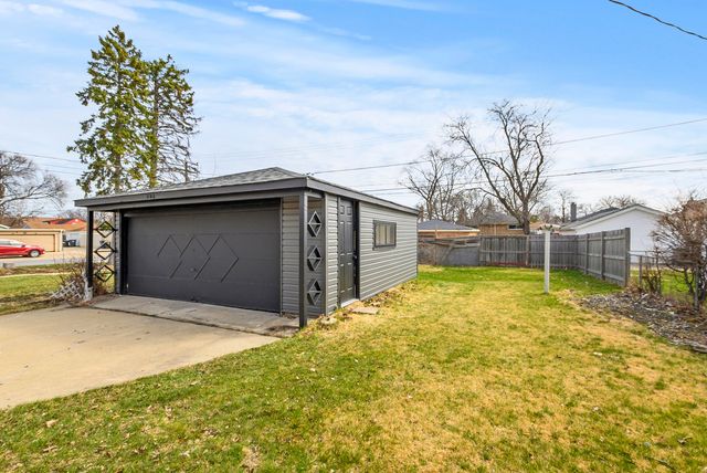 505 47th Avenue, Bellwood, IL 60104