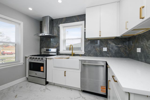 505 47th Avenue, Bellwood, IL 60104