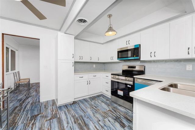 90 WILHELM DRIVE, Englewood, FL 34223