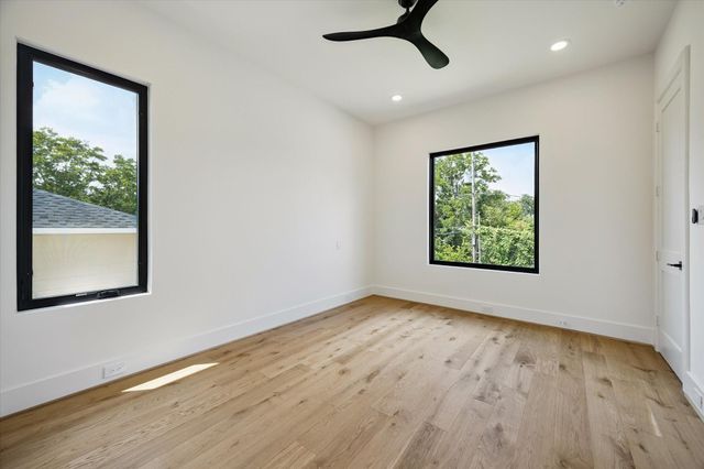 6534 Corbin Street, Houston, TX 77055