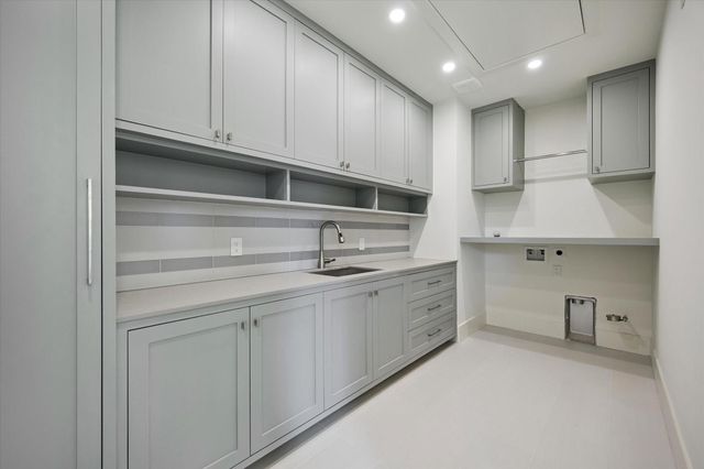 6534 Corbin Street, Houston, TX 77055