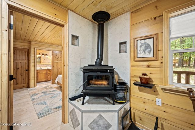 109 E Kamloop AVE, Bayview, ID 83803