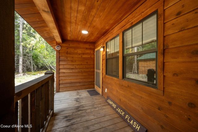 109 E Kamloop AVE, Bayview, ID 83803