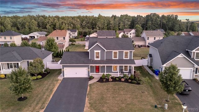 2328 Agassiz Drive, Hamburg, NY 14085